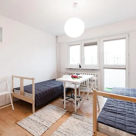 Room, Kochanowskiego 32 Варшава