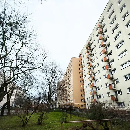 Room, Kochanowskiego 32 * Warsaw