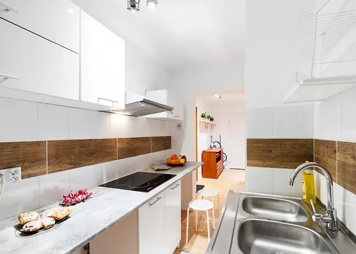 Super Kochanowskiego 32 Pensjonat *