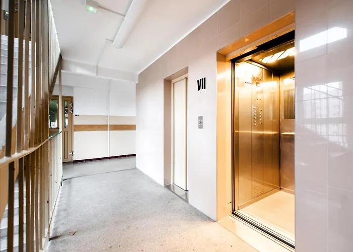 Super Kochanowskiego 32 Pensjonat *