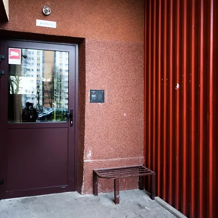 Room, Kochanowskiego 32 * Warschau